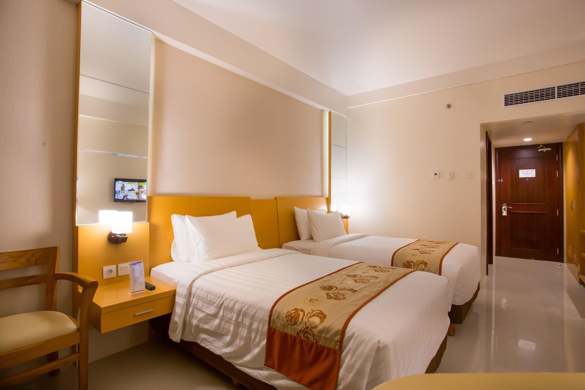 Golden Palace Hotel Lombok Матарам Екстер'єр фото