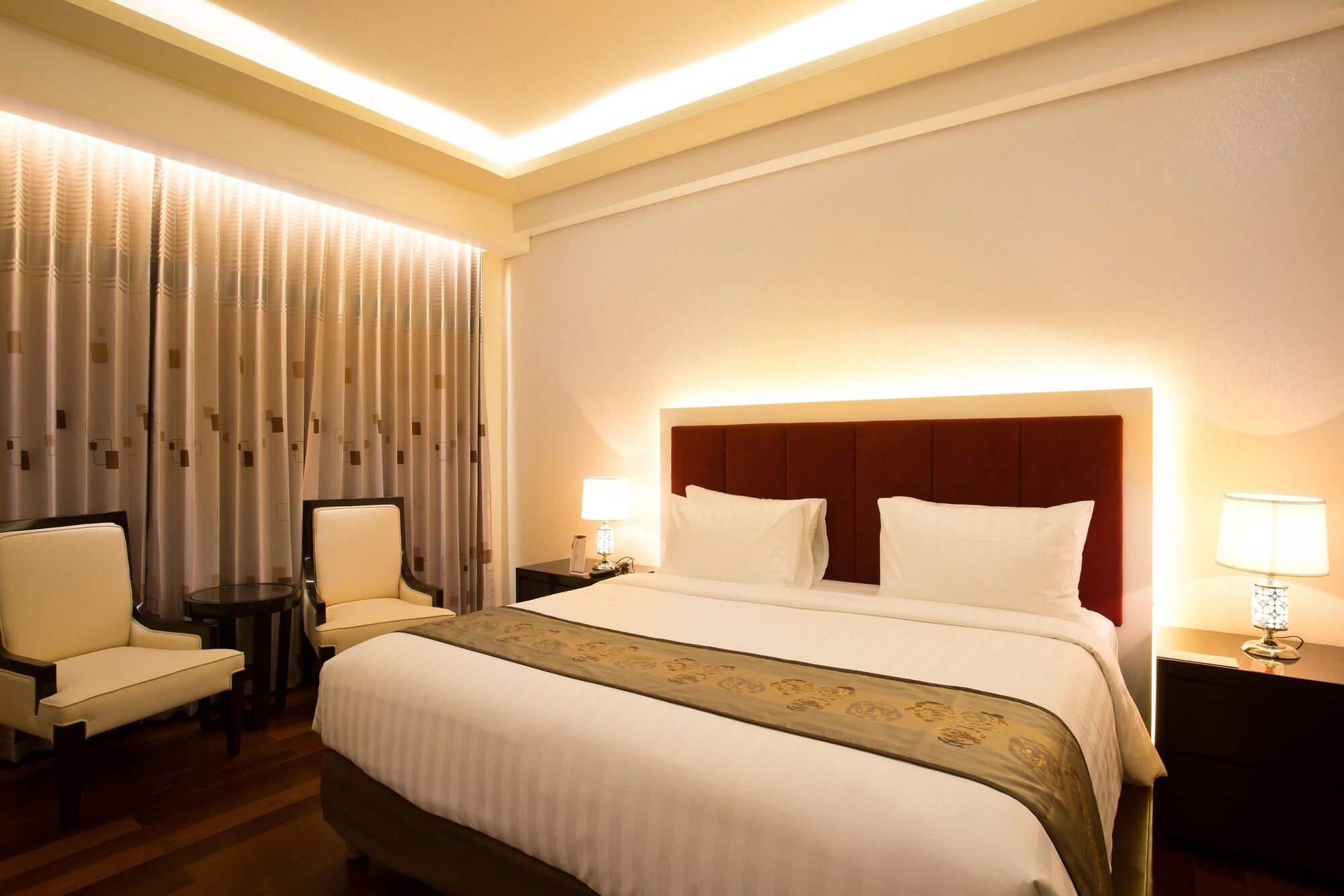 Golden Palace Hotel Lombok Матарам Екстер'єр фото