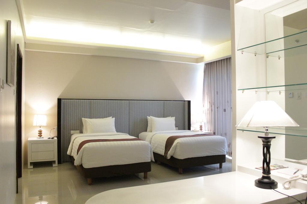 Golden Palace Hotel Lombok Матарам Екстер'єр фото